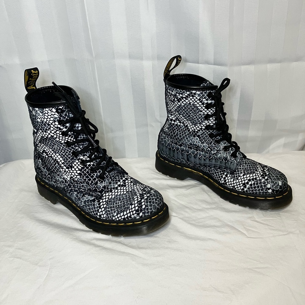 Doc Martens 1460 Suede Leather Lace Up Boots in Grey Classic Boa Print | US 7